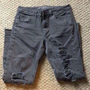 Gray American eagle tomgirl jeans